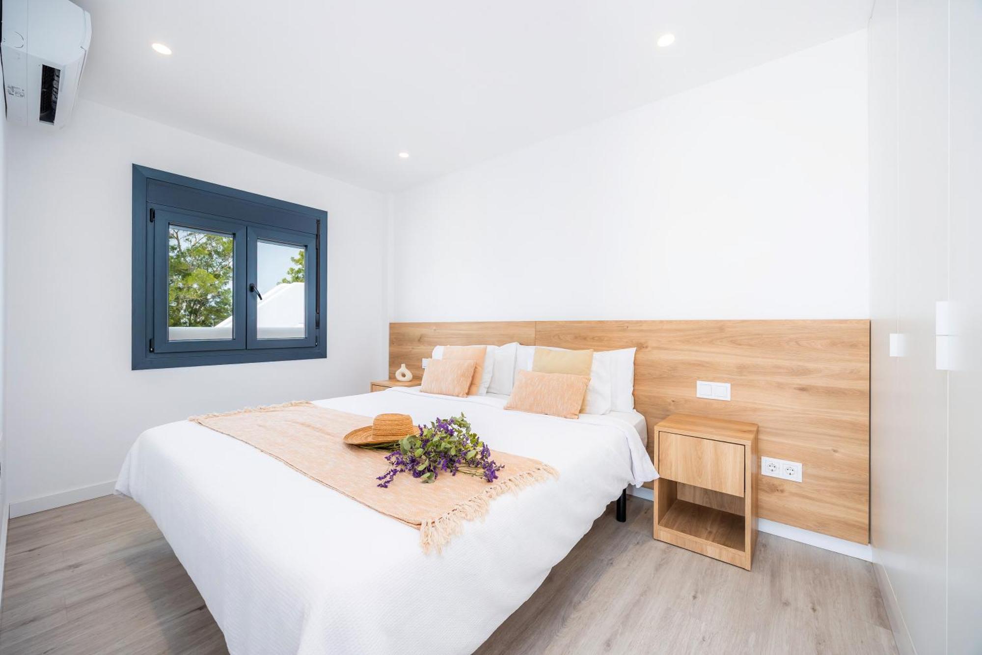 Apartment White 3